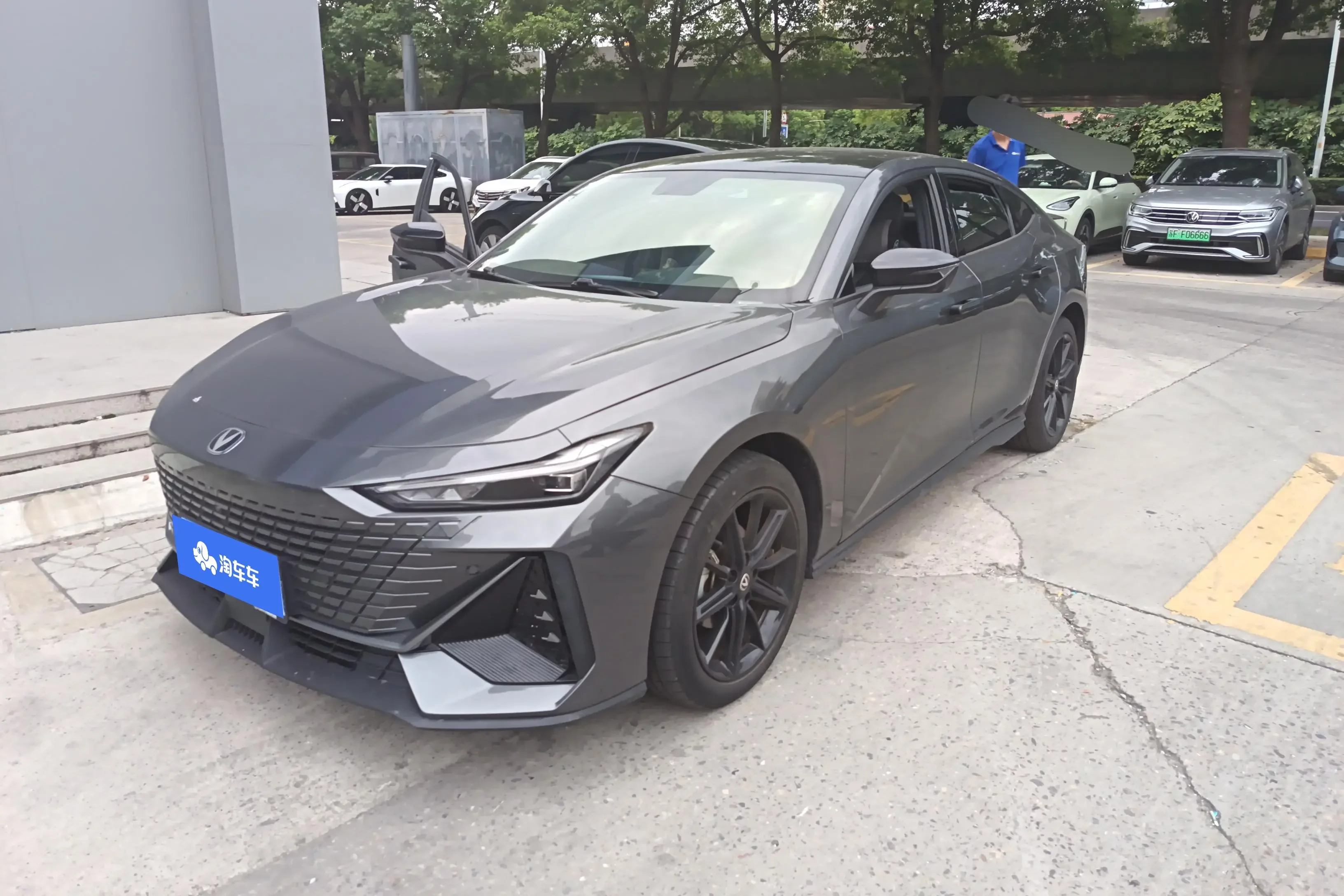 Changan UNI-V