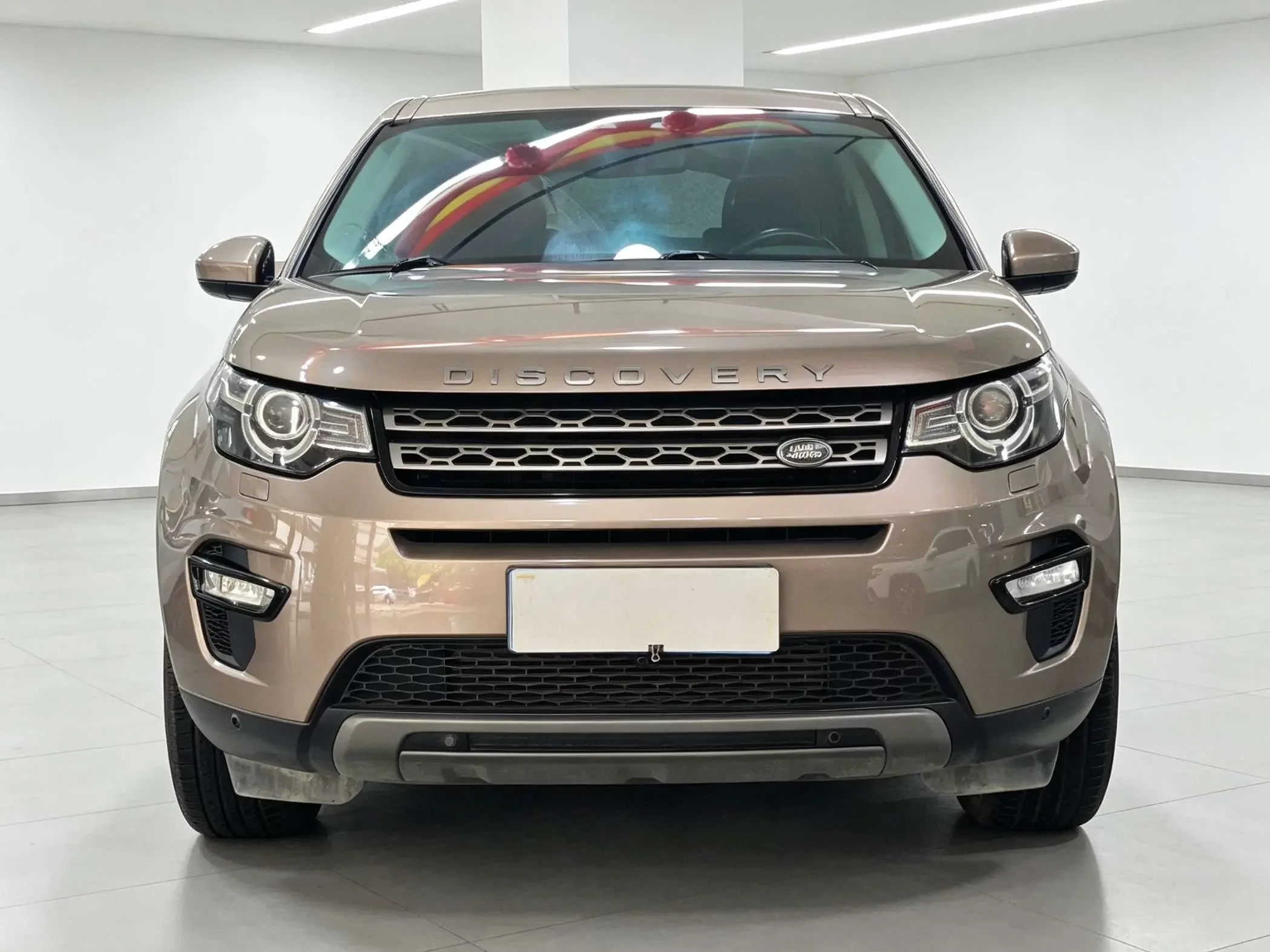 Land Rover Discover the magic