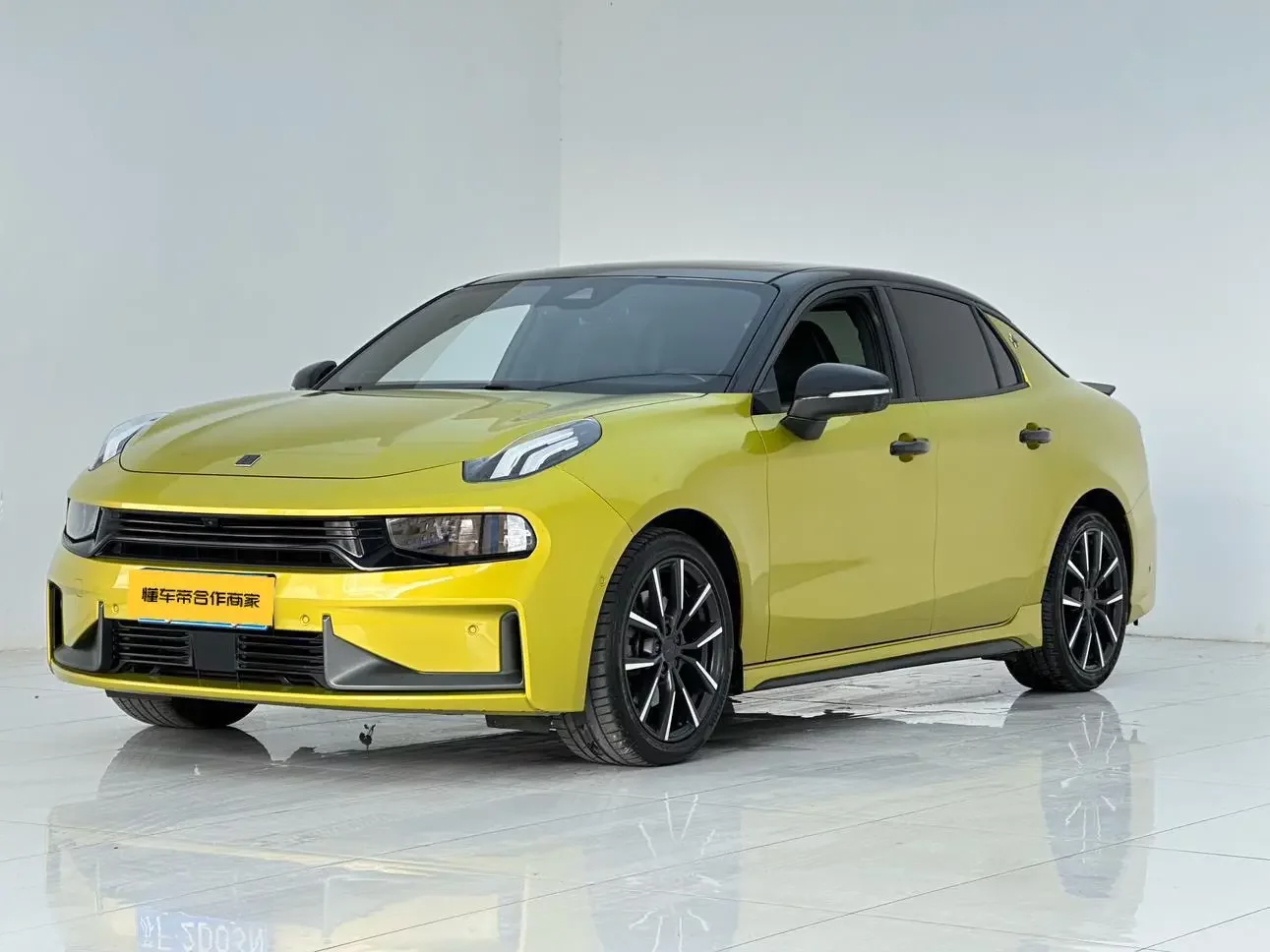 Lynk & Co 03
