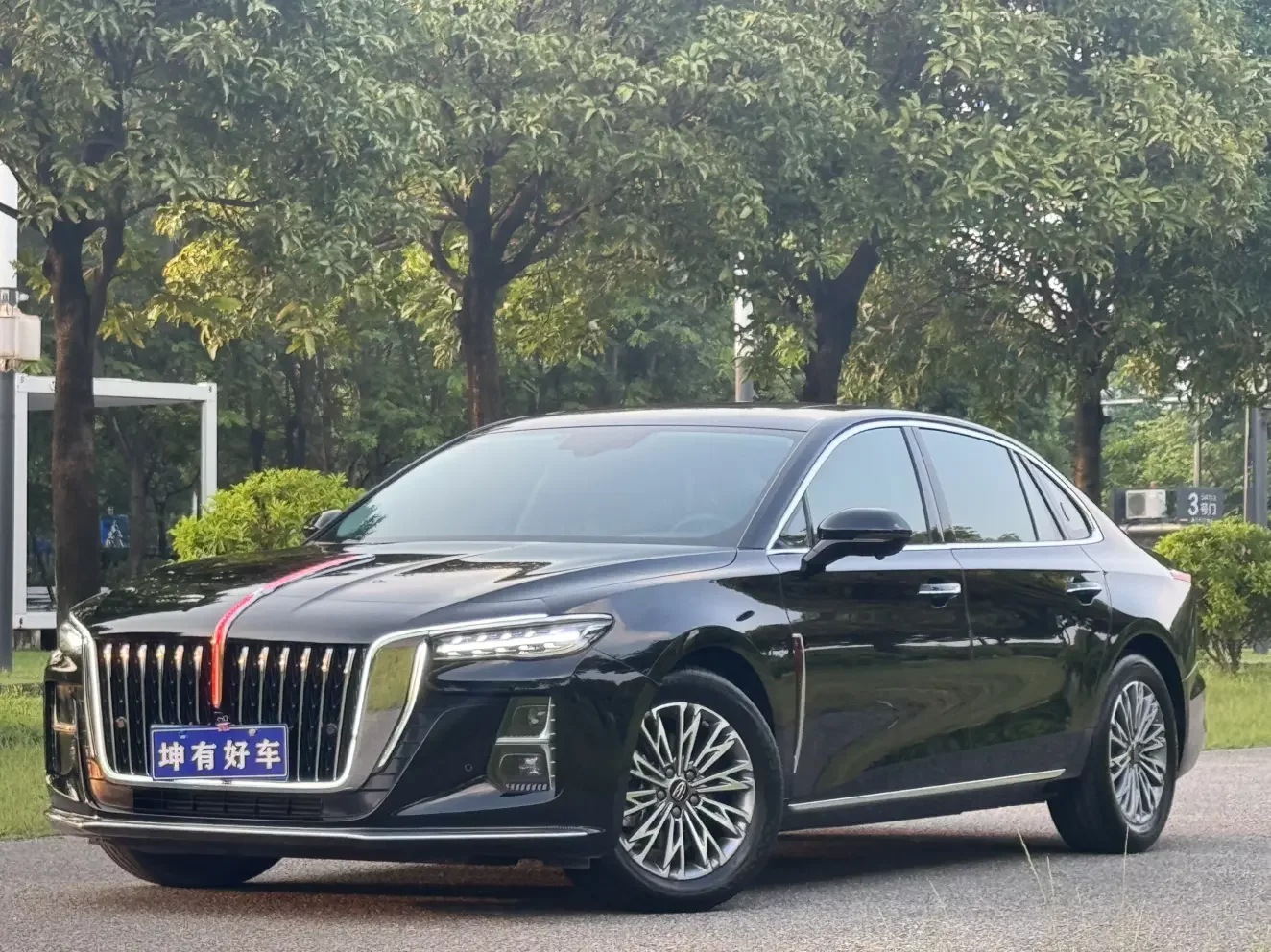 Hongqi H5
