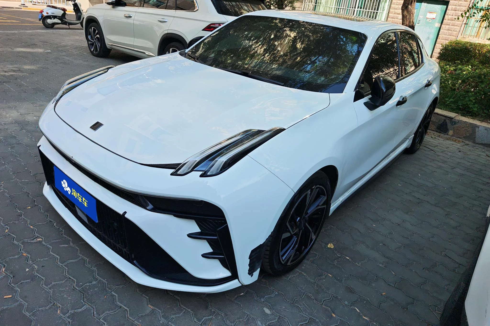 Lynk & Co 03