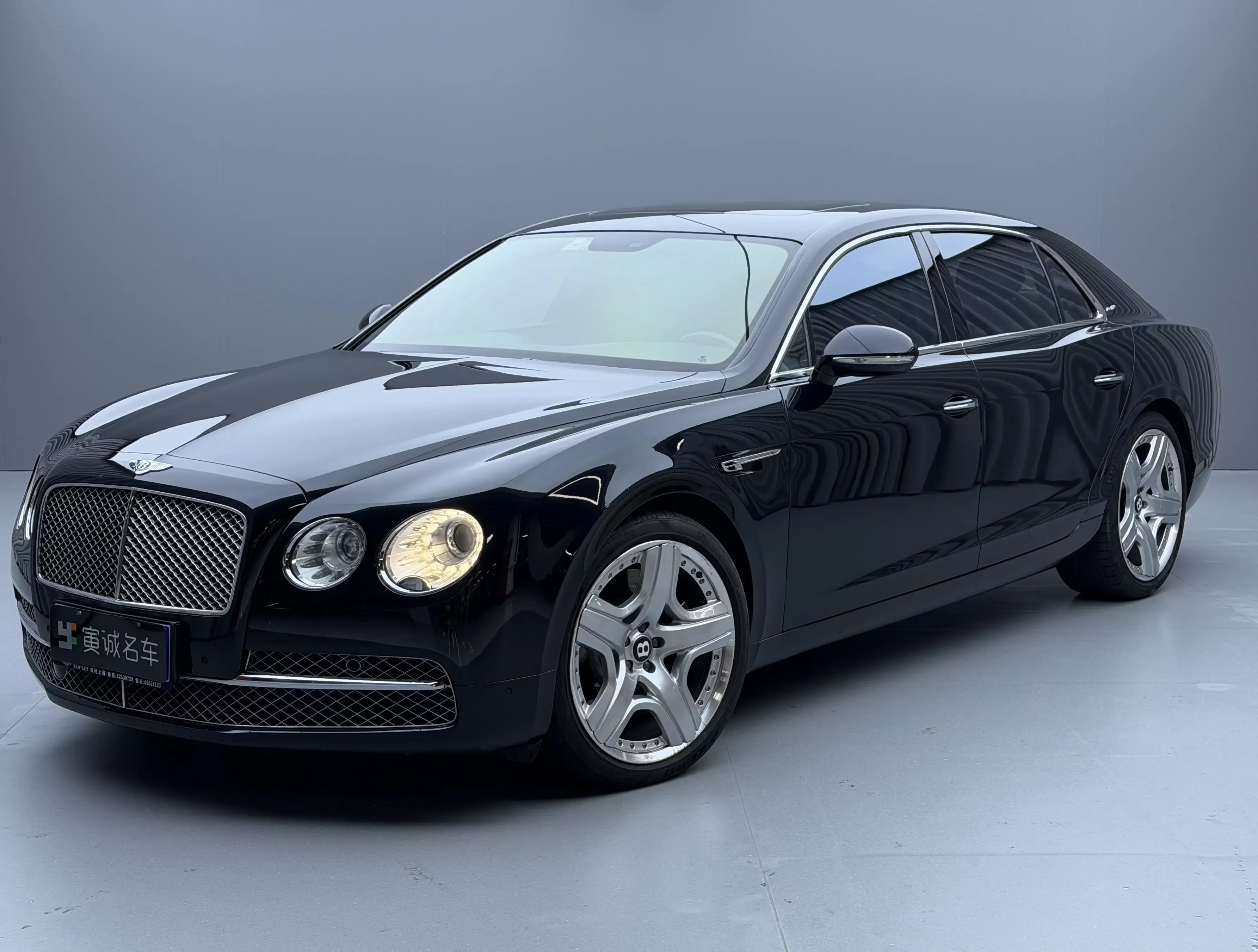 Bentley Flying Spur  из Китая