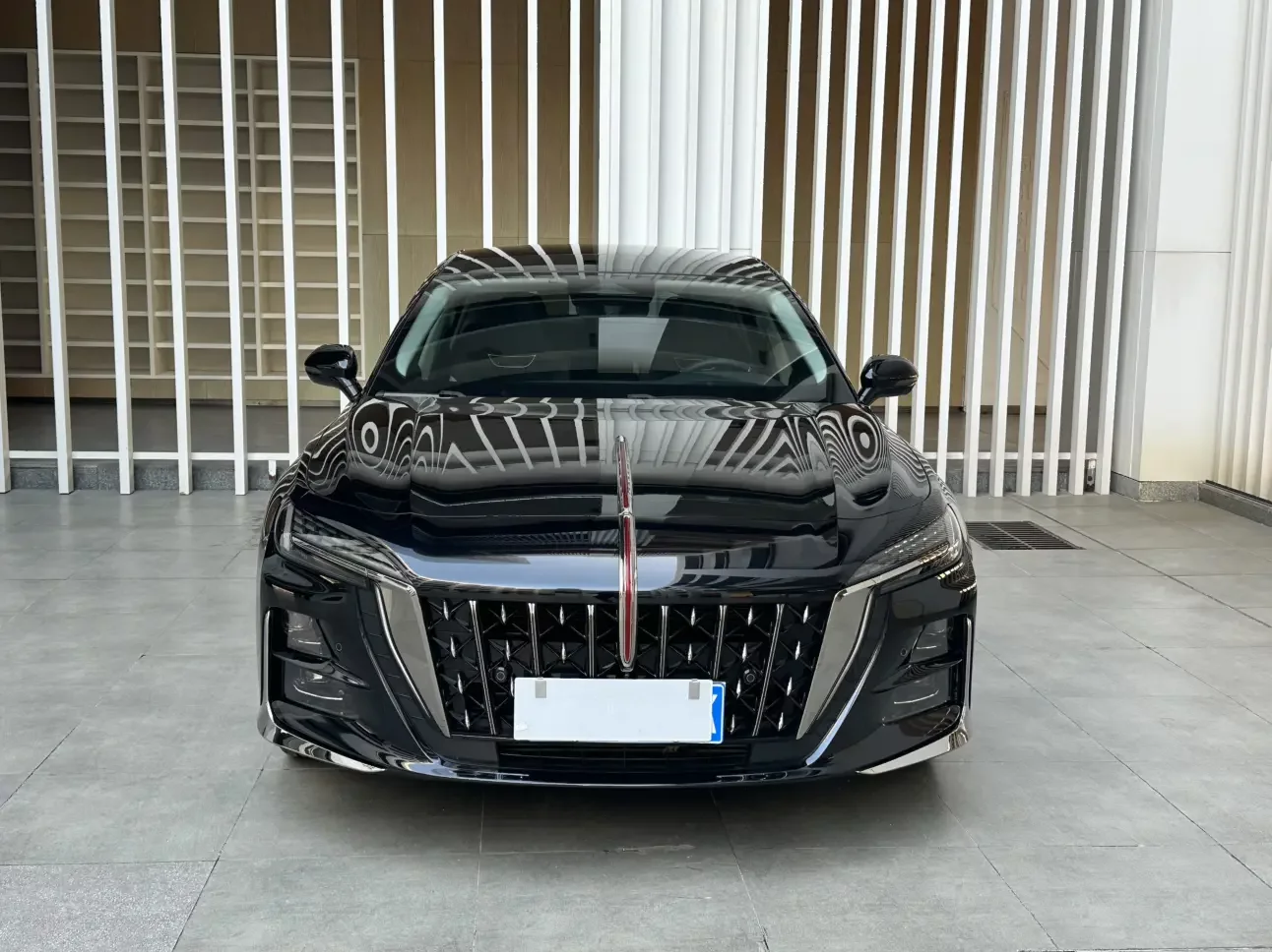 Hongqi H6