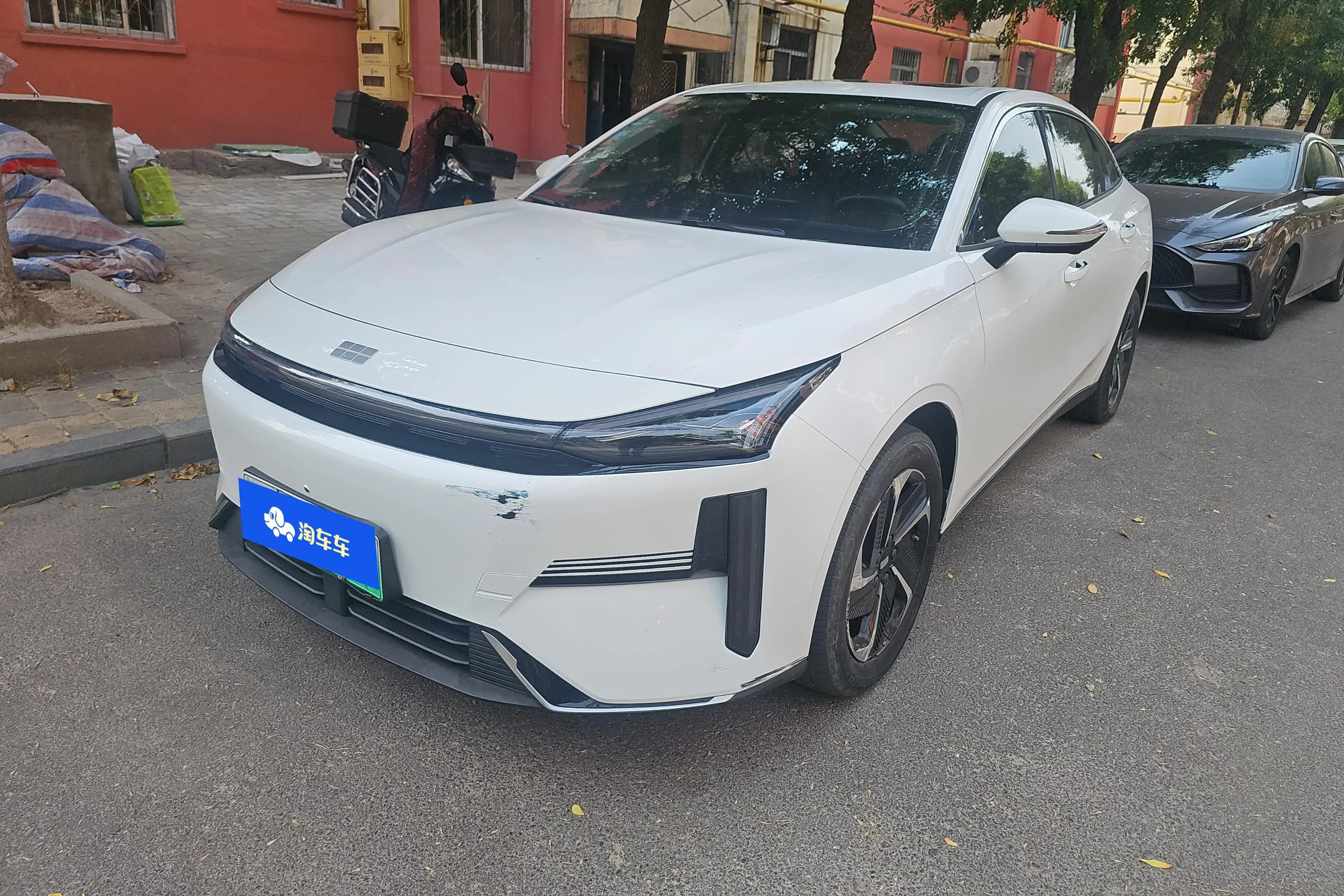 Geely Galaxy L6