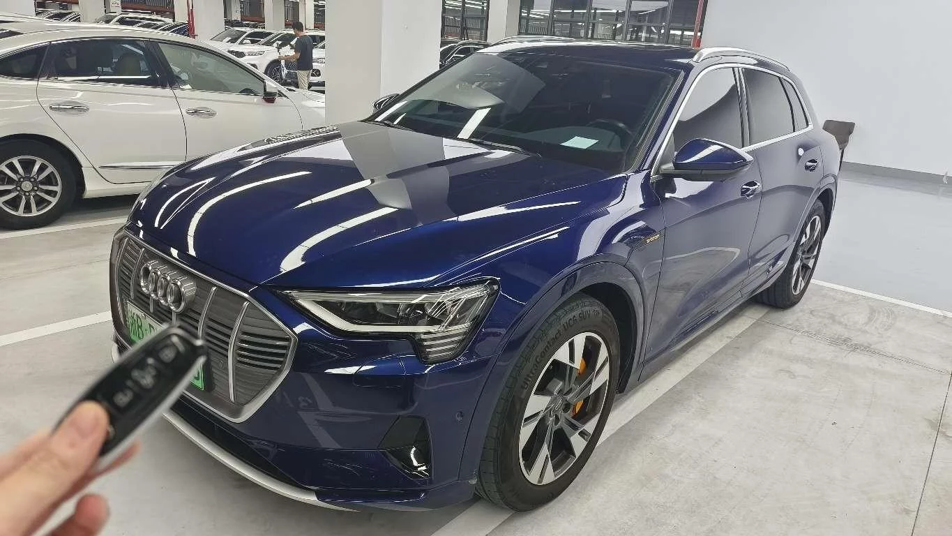 Audi e-tron