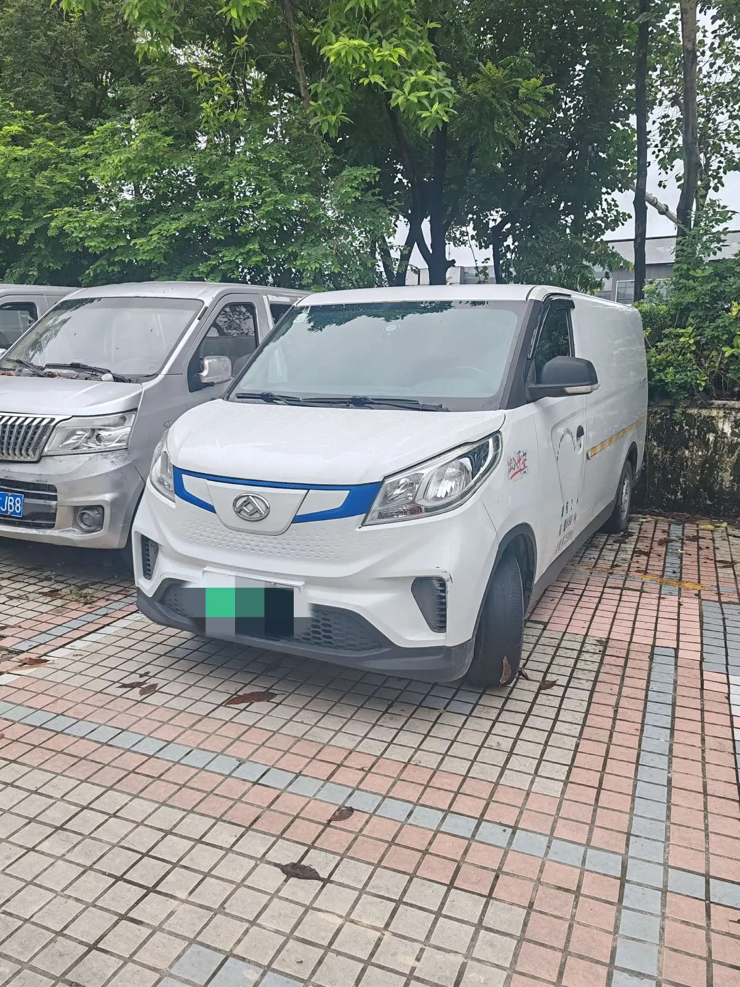 Maxus EV30