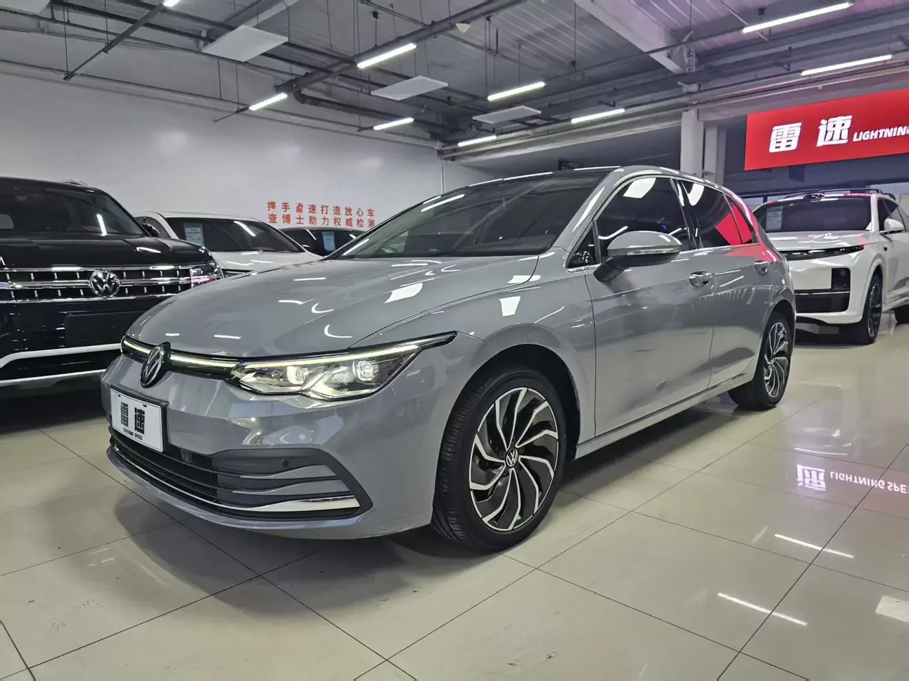 VOLKSWAGEN GOLF