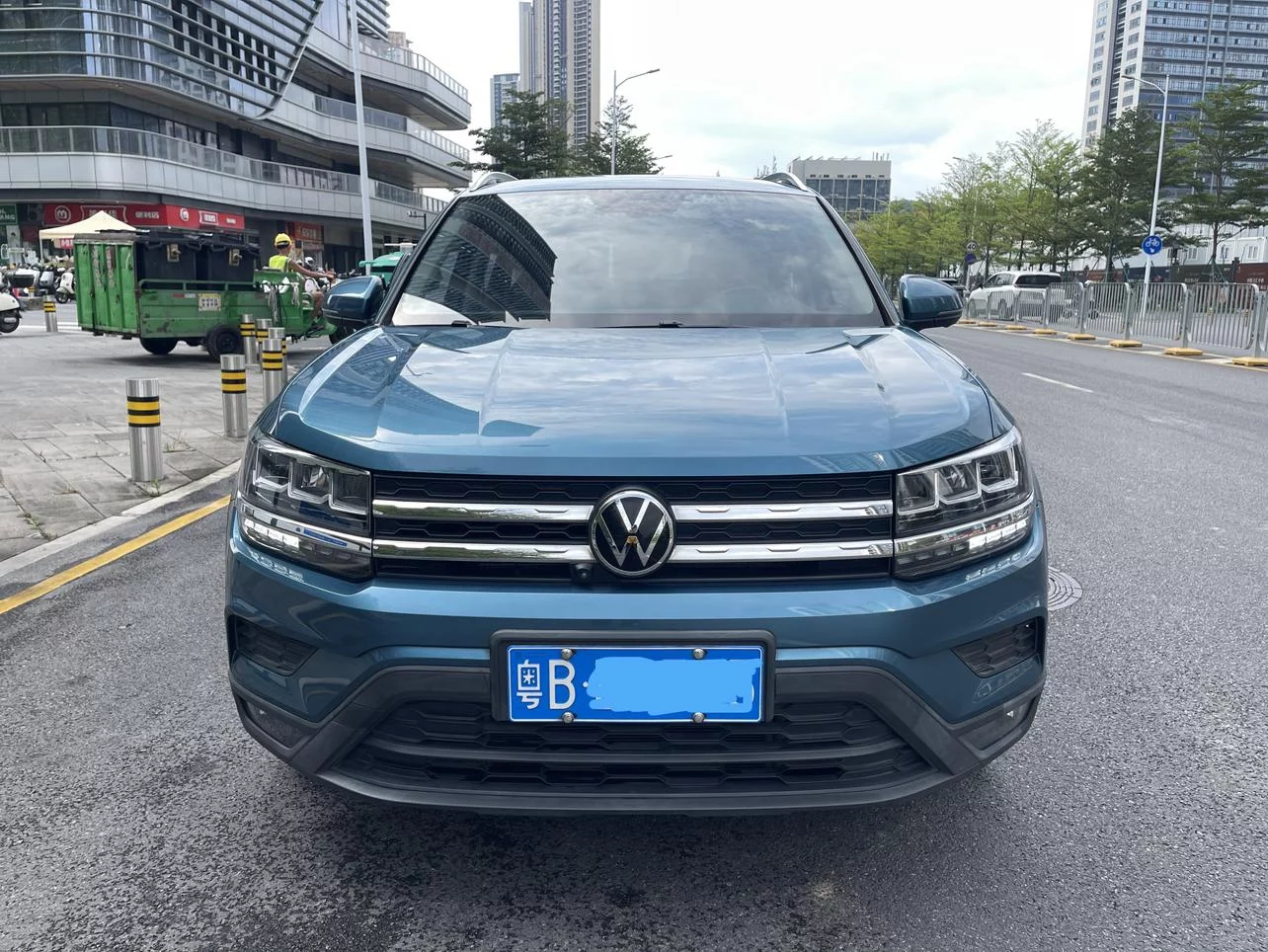 Volkswagen Tharu