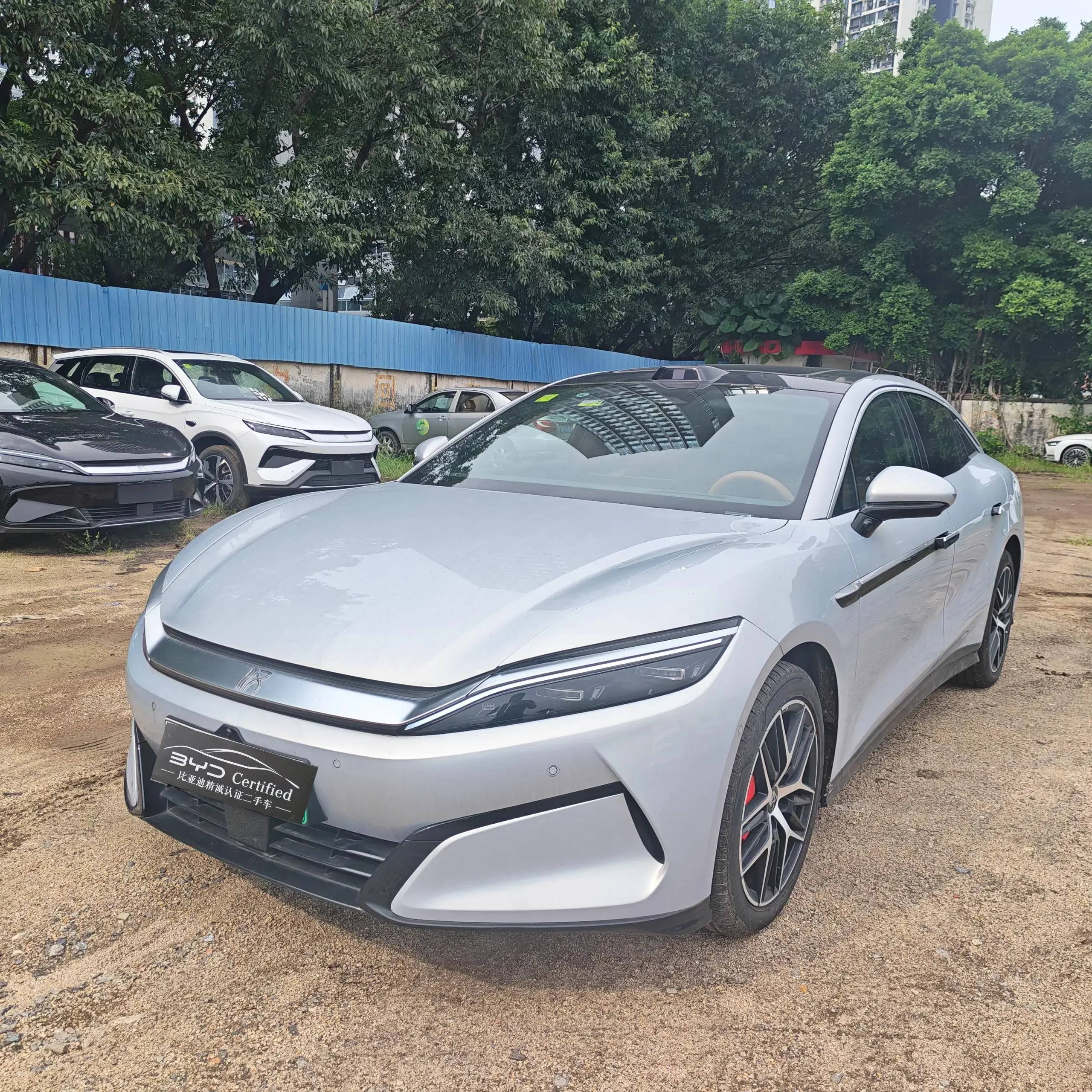 BYD Han L EV