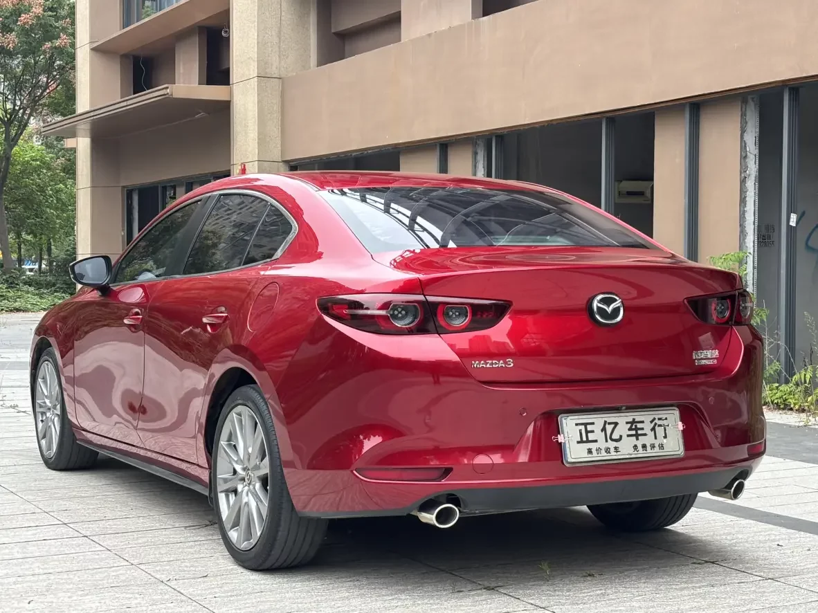 Mazda Axela