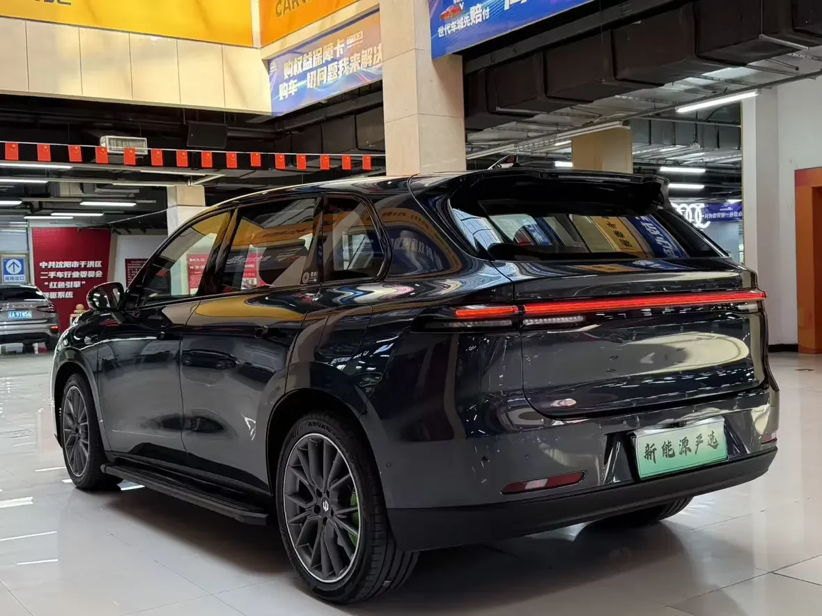 Leapmotor C10