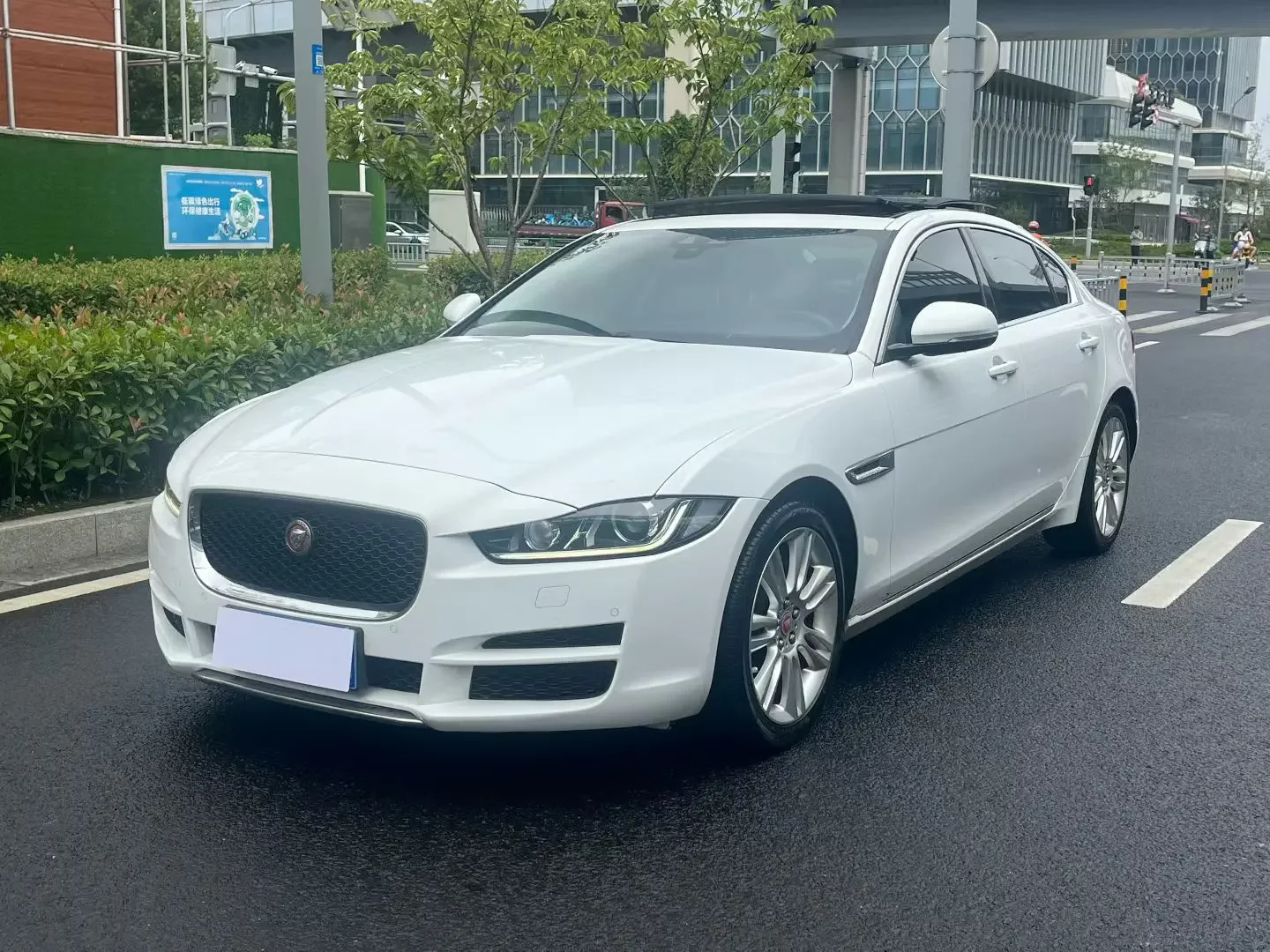 Jaguar XEL