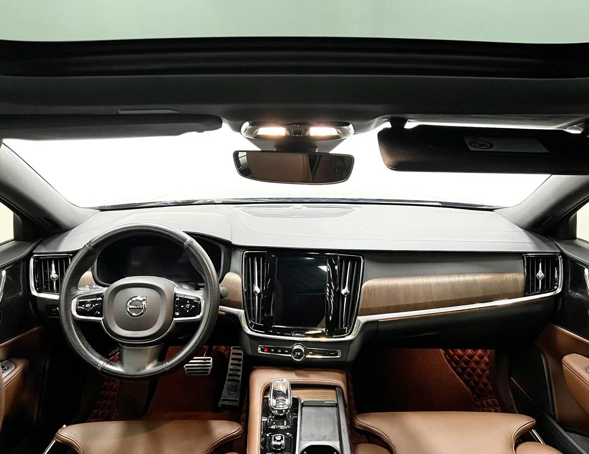Volvo S90