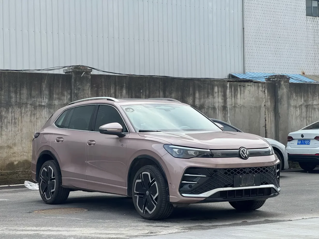 Volkswagen Tiguan L