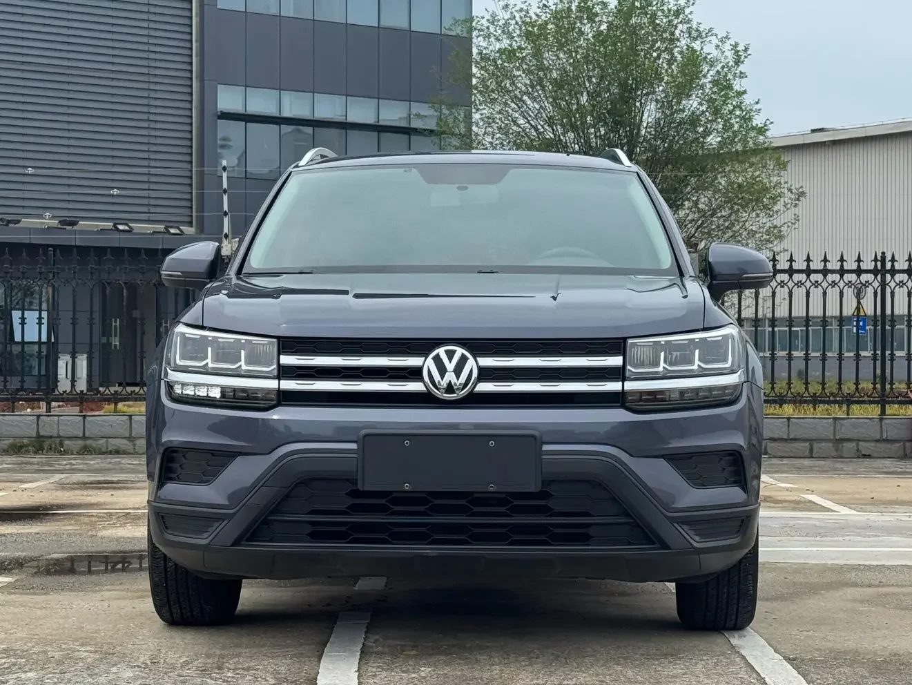 Volkswagen Tharu