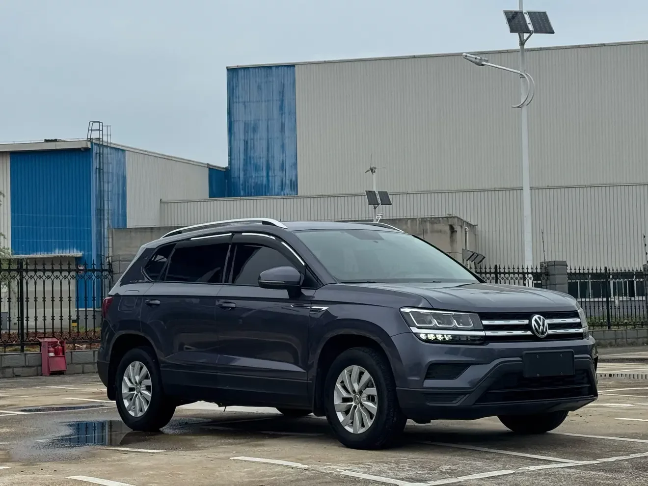 Volkswagen Tharu