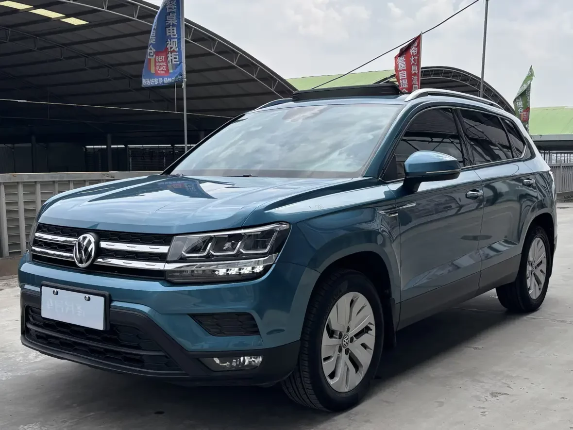 Volkswagen Tharu