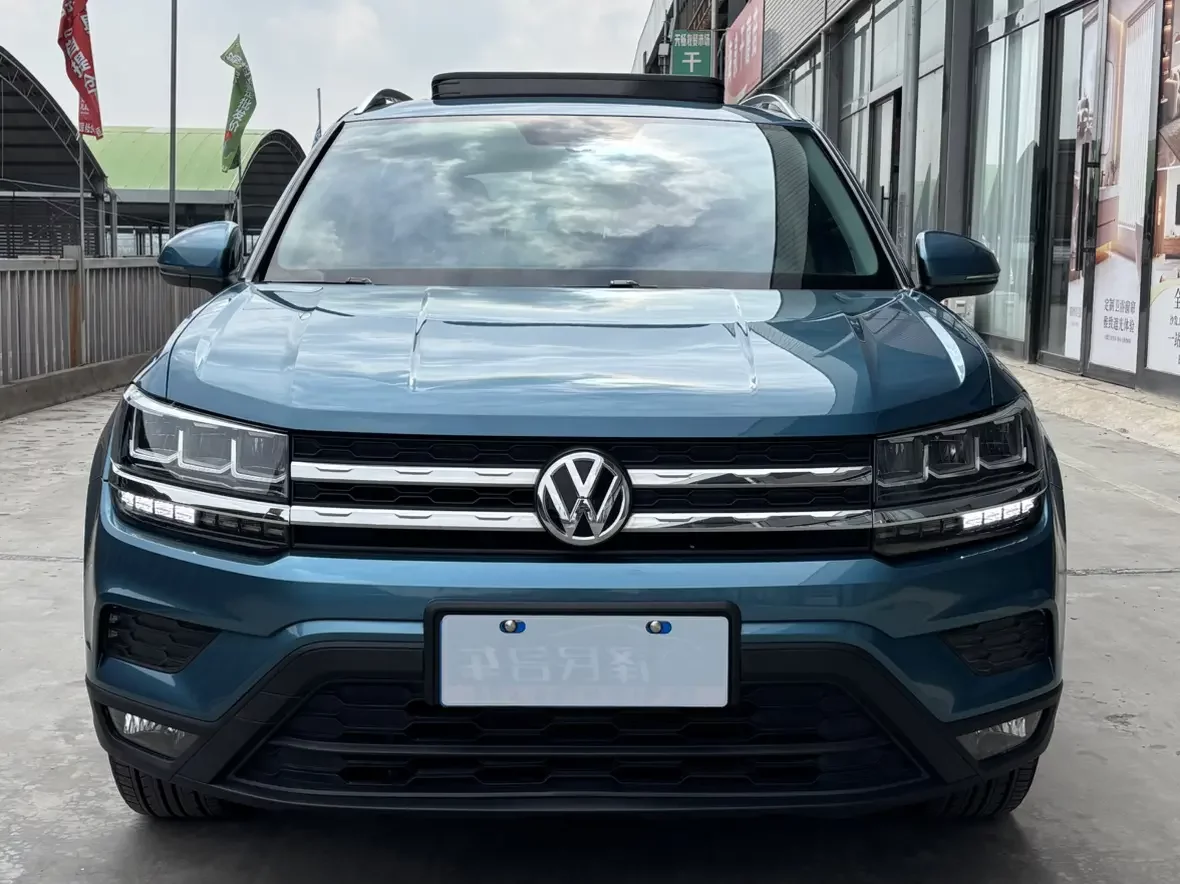 Volkswagen Tharu