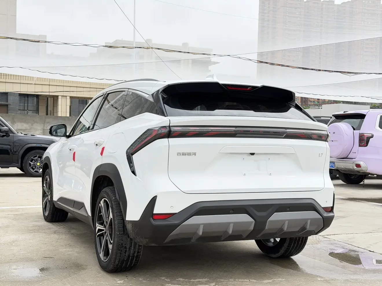 Geely Galaxy L7