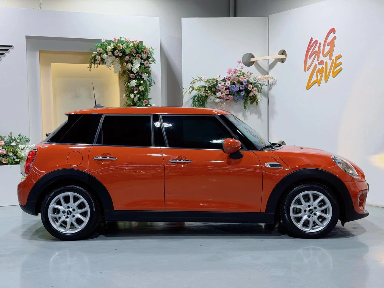 MINI MINI