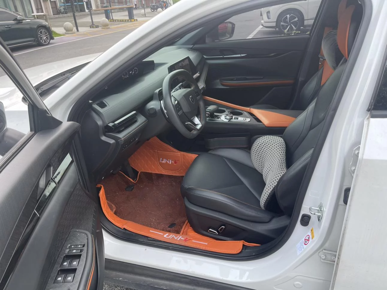 Changan UNI-V