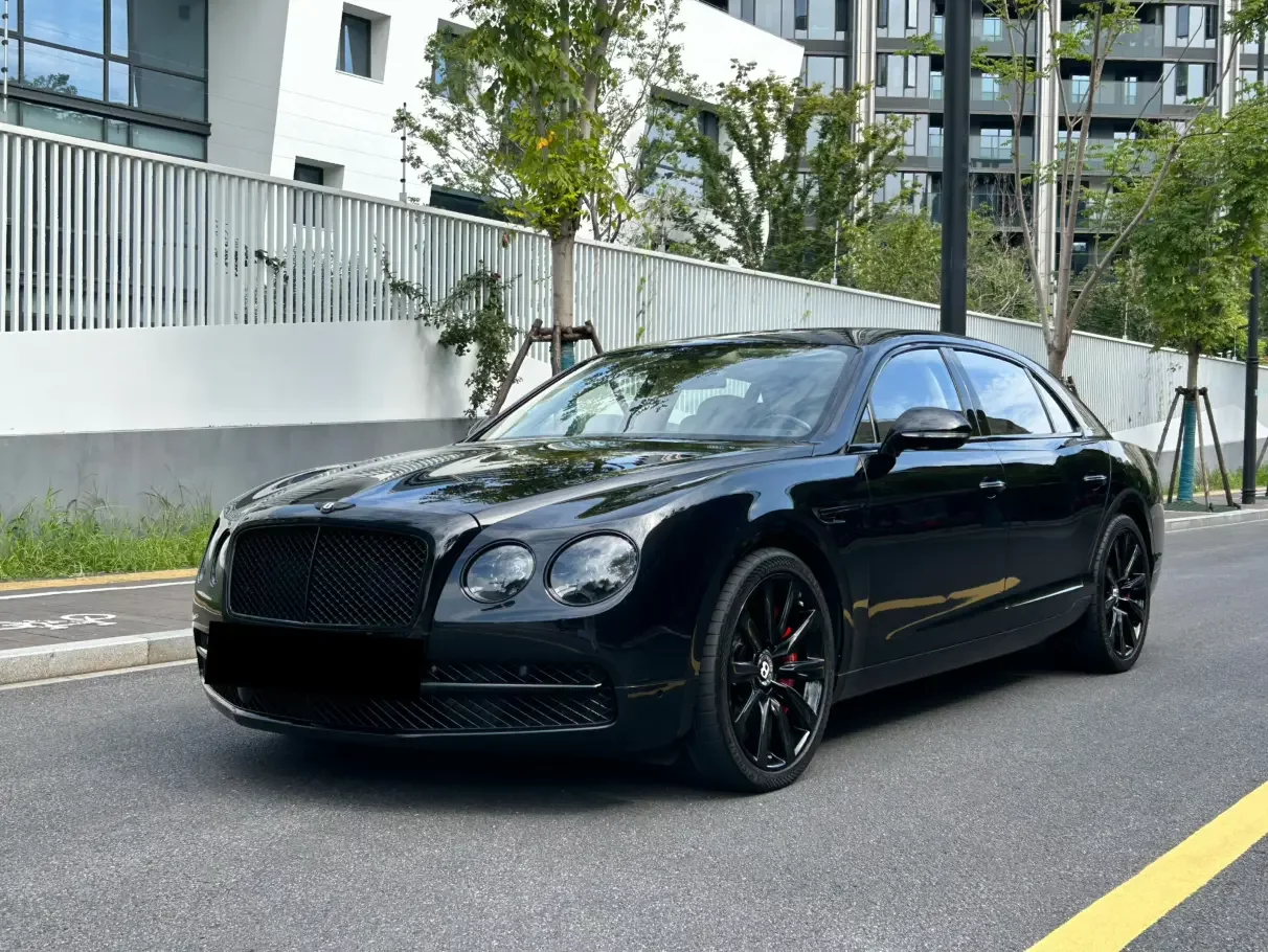Bentley Flying Spur  из Китая
