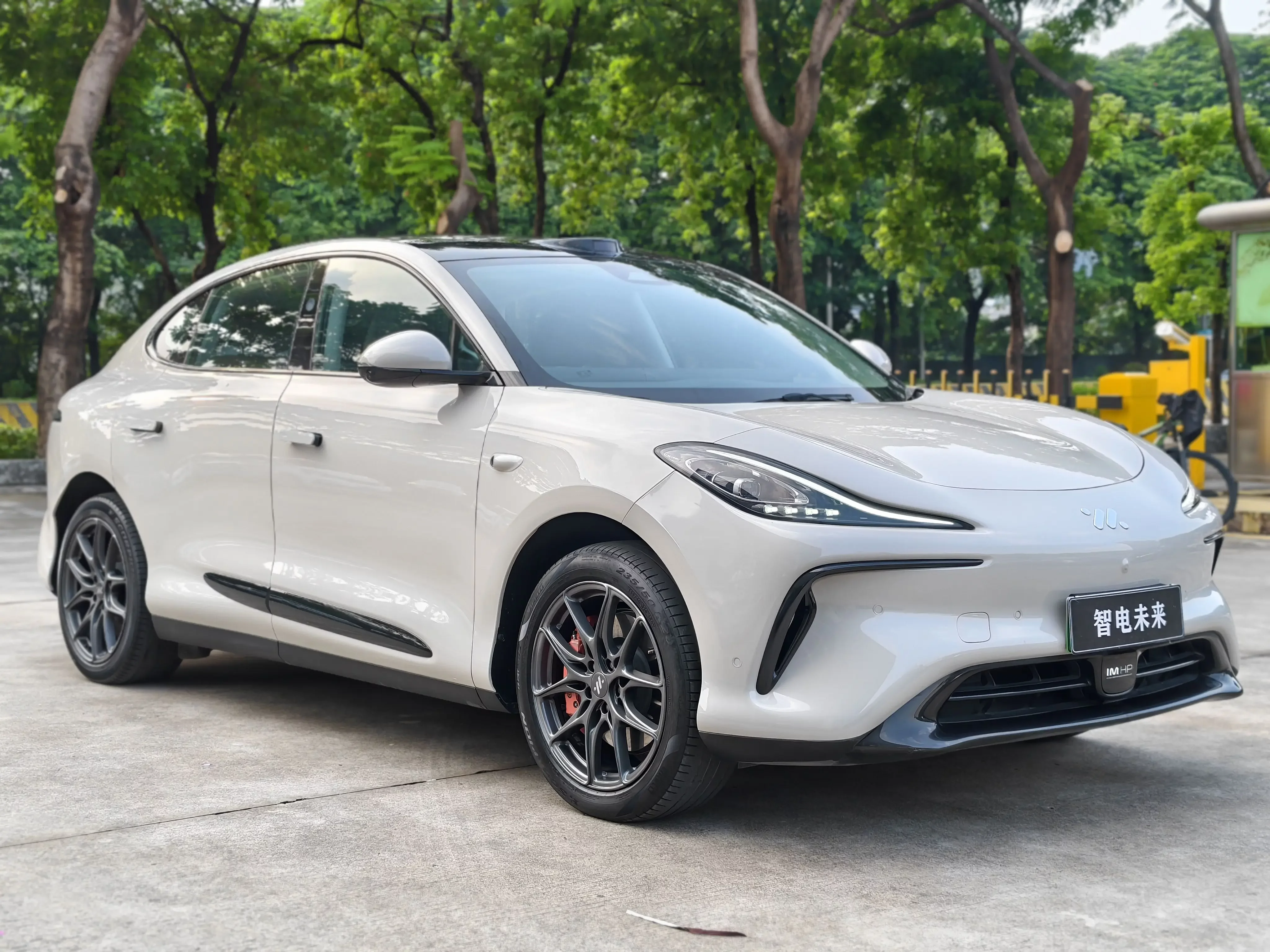 IM Motors Zhiji LS6