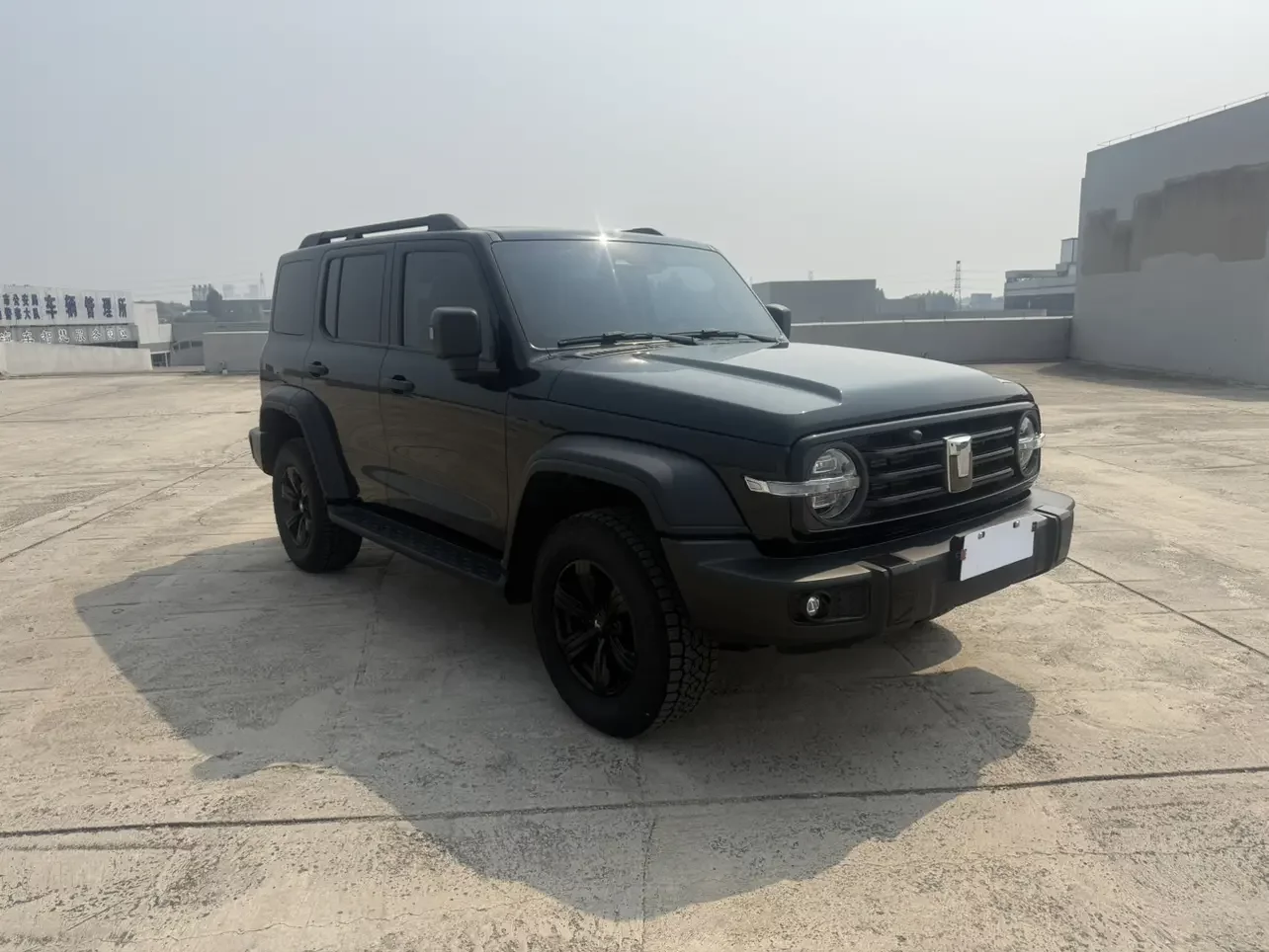 TANK 300