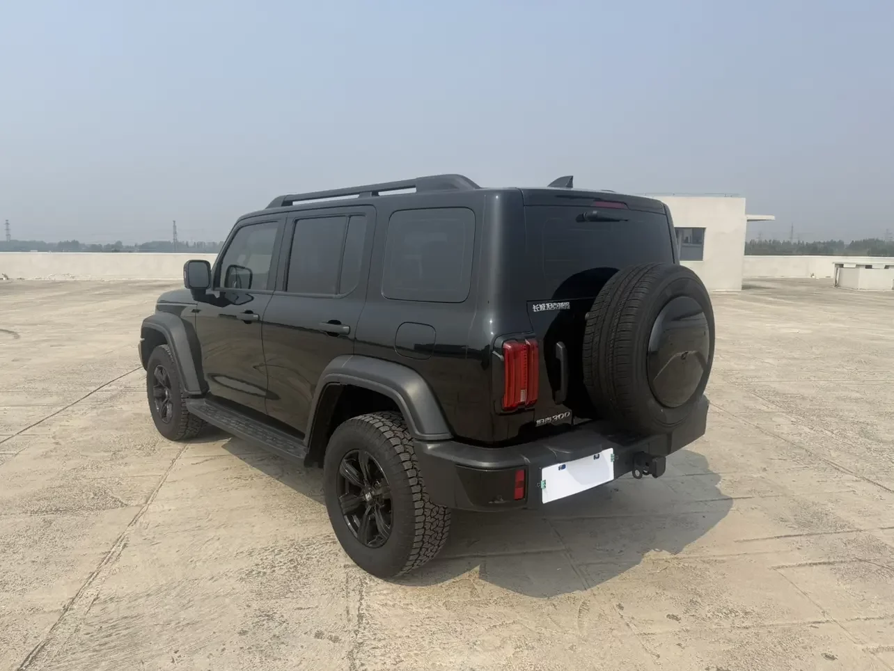 TANK 300