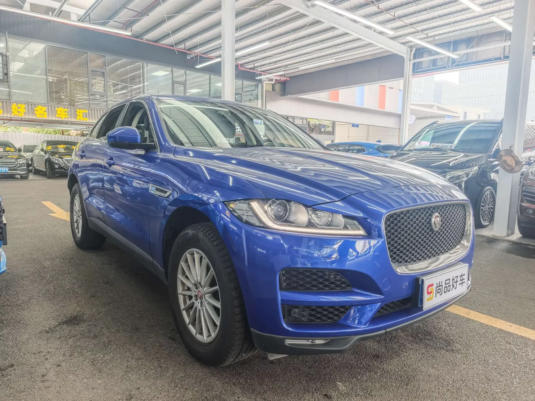 Jaguar F-PACE