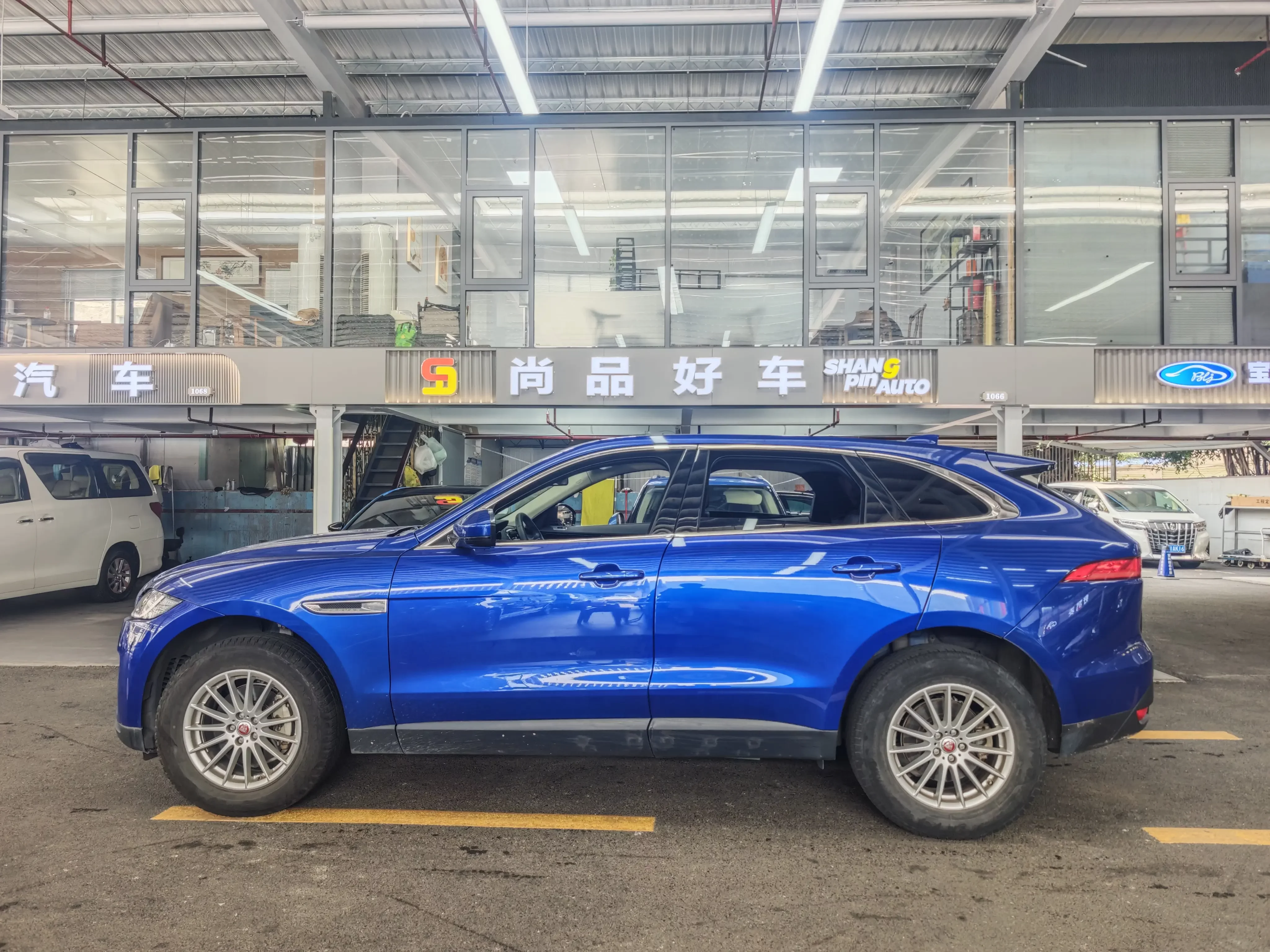 Jaguar F-PACE