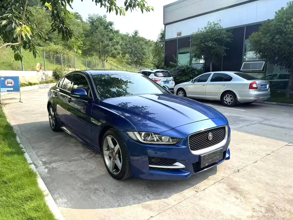 Jaguar XE