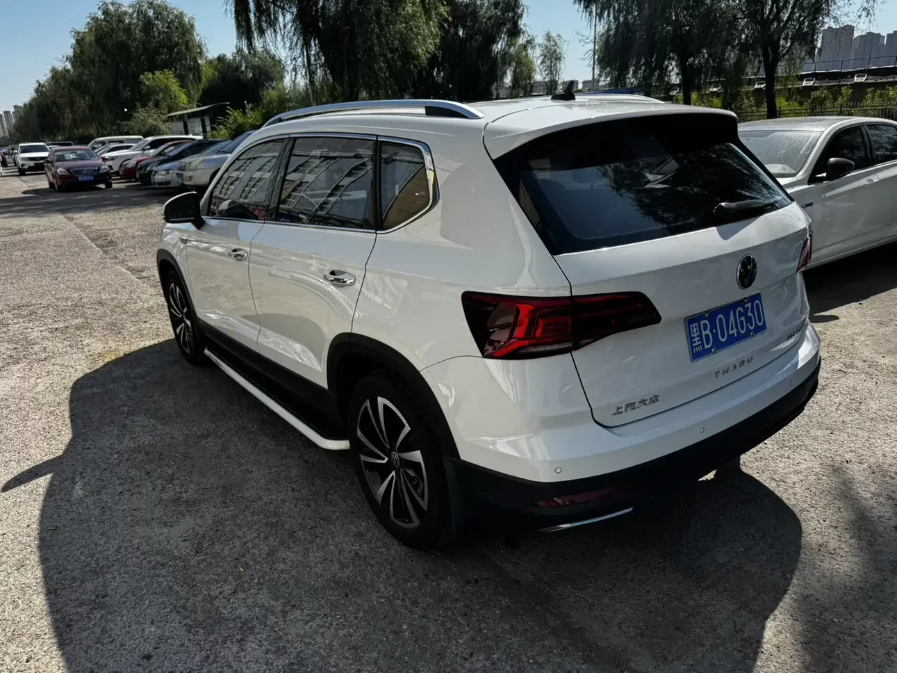 Volkswagen Tharu