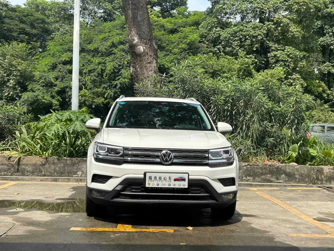 Volkswagen Tharu
