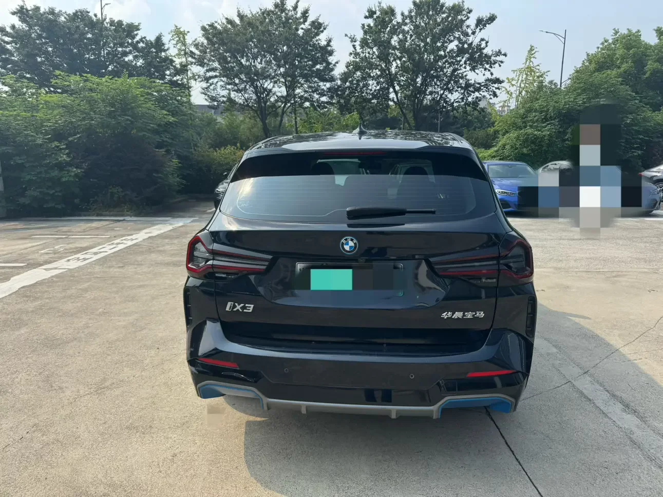 BMW iX3