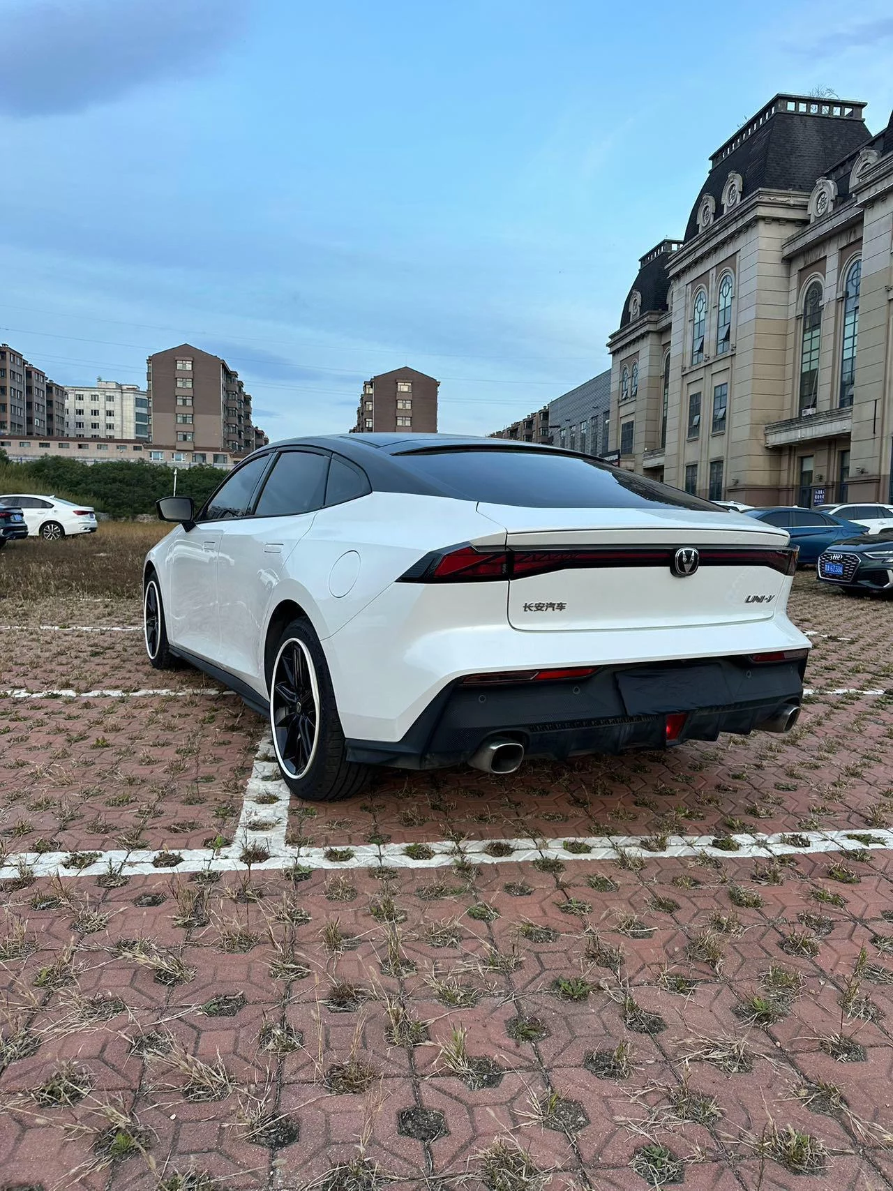 Changan UNI-V