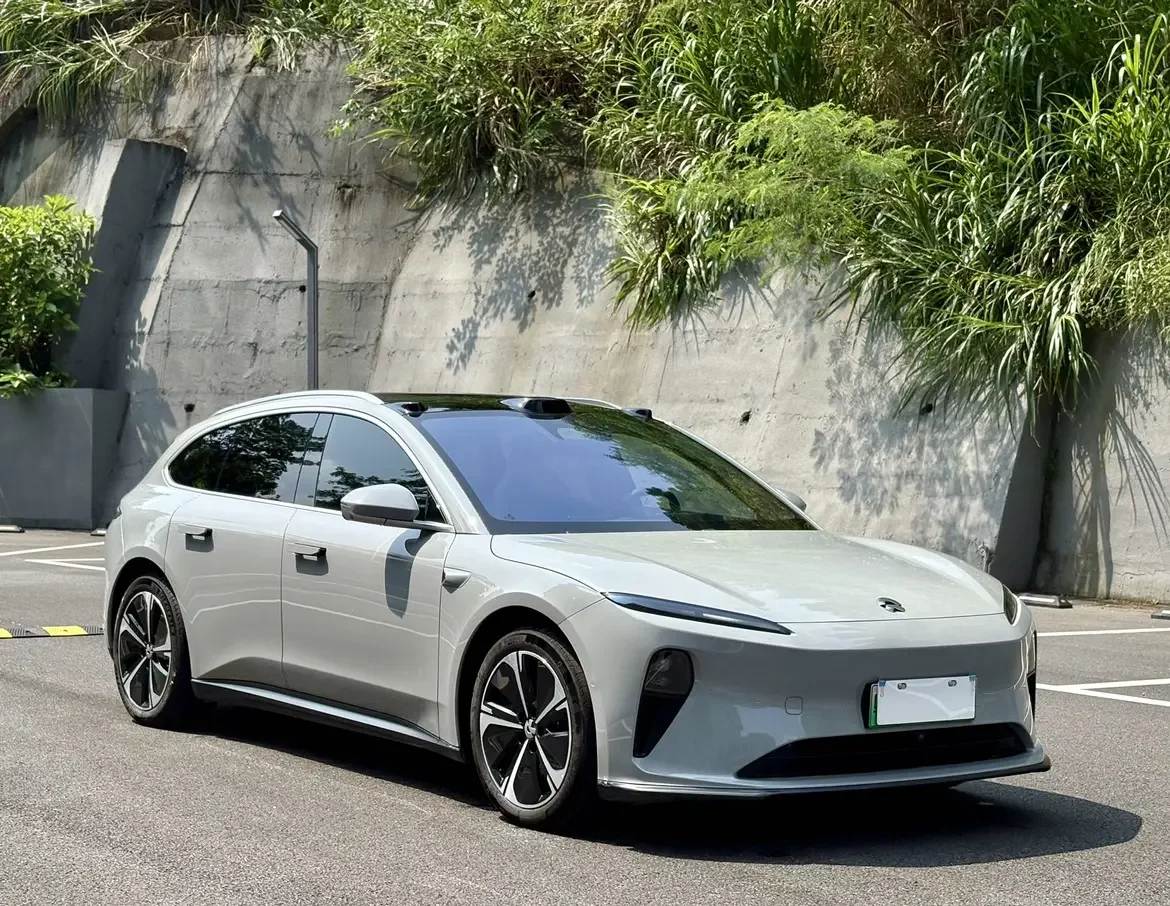 NIO ET5T