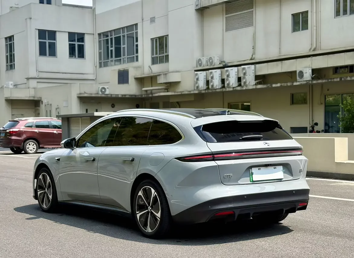 NIO ET5T