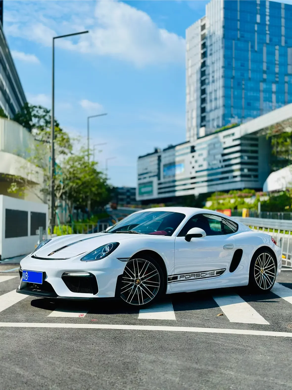 Porsche Cayman