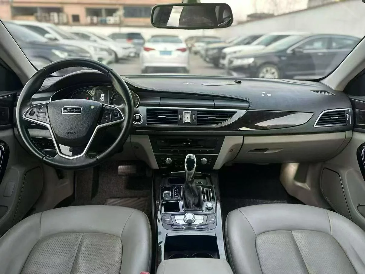 Zotye Z700