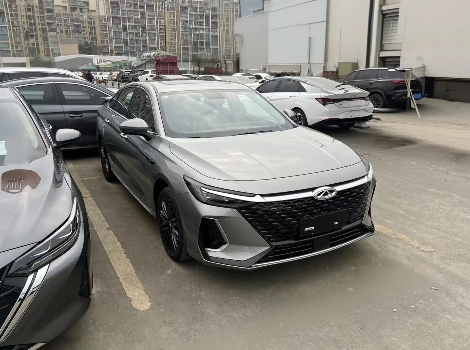 Chery Arrizo 8