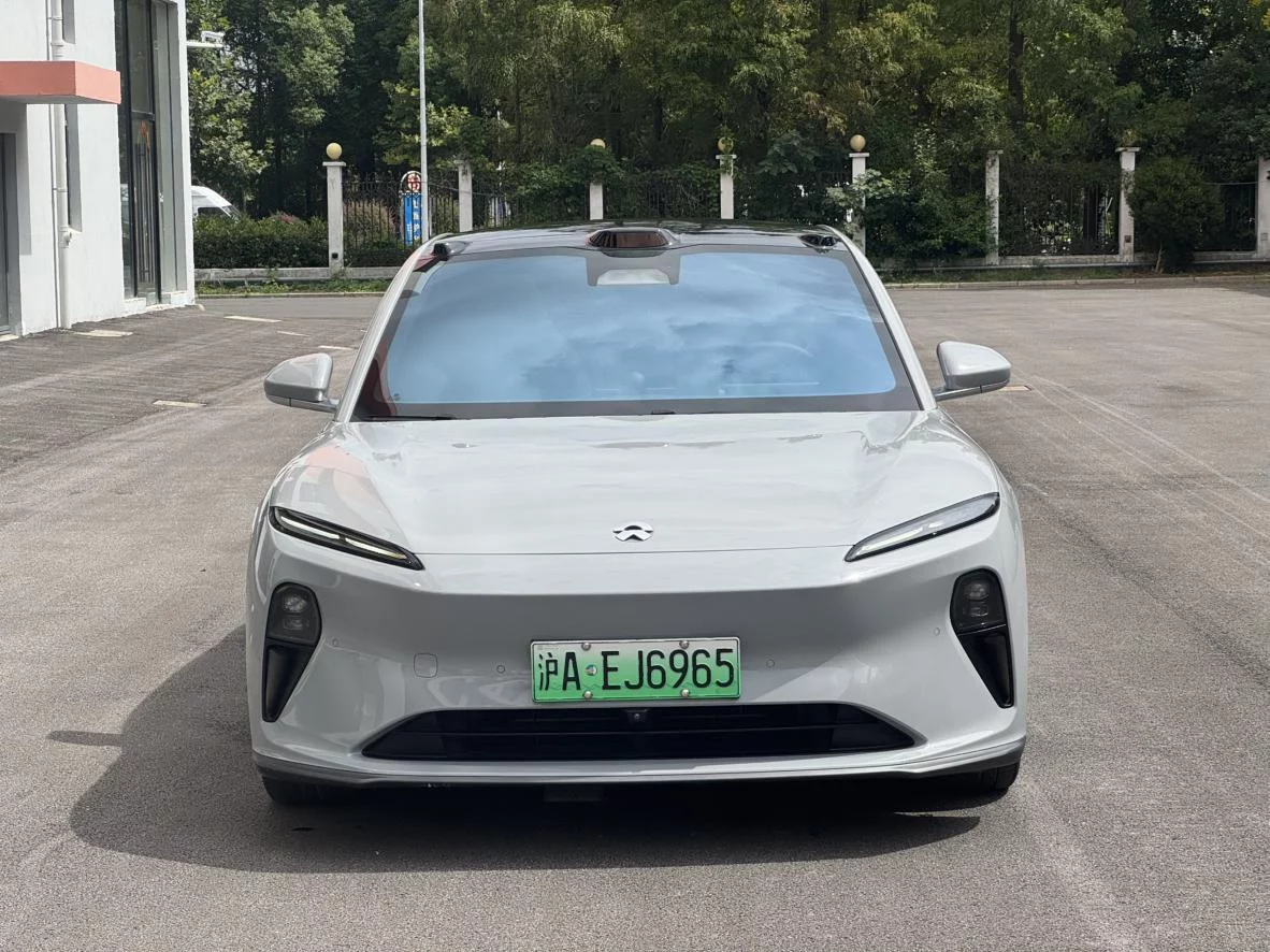 NIO ET5