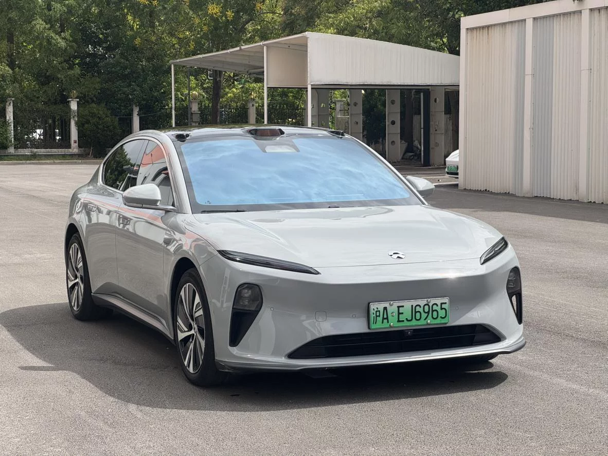NIO ET5