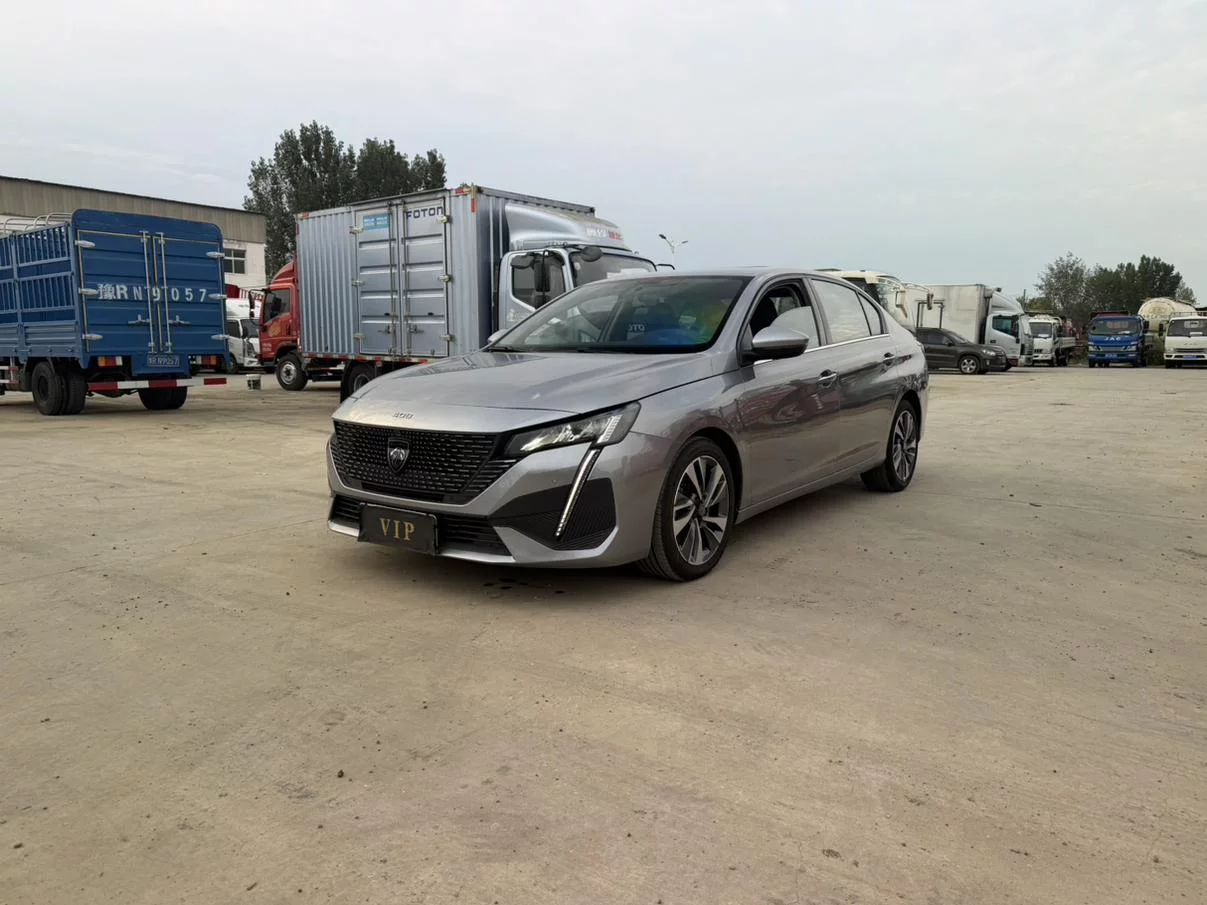 PEUGEOT 408