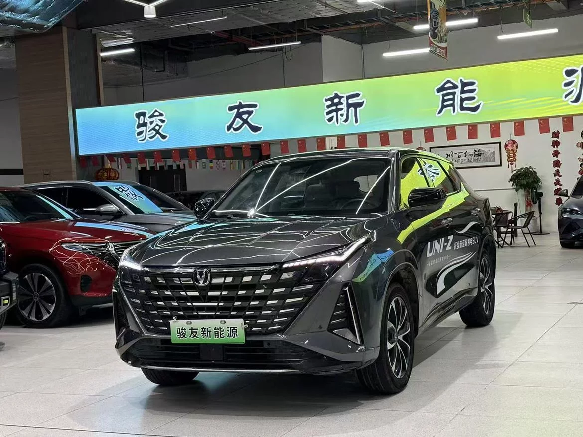 Changan UNI-Z PHEV