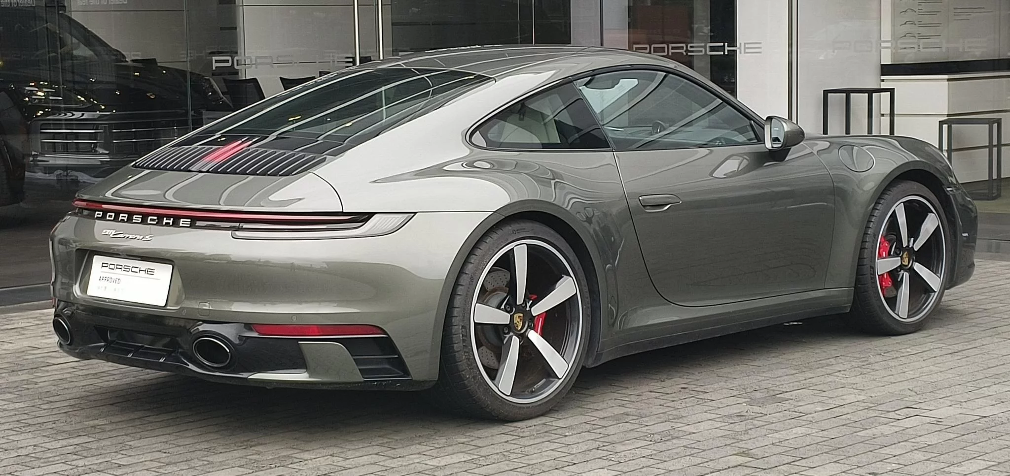 Porsche 911