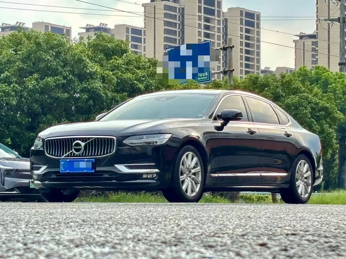 Volvo S90