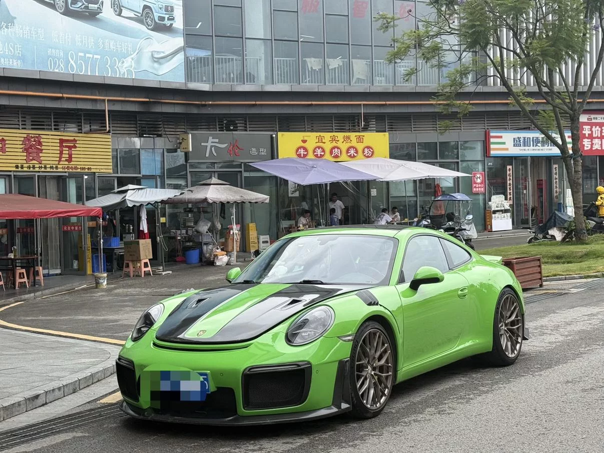 Porsche 911