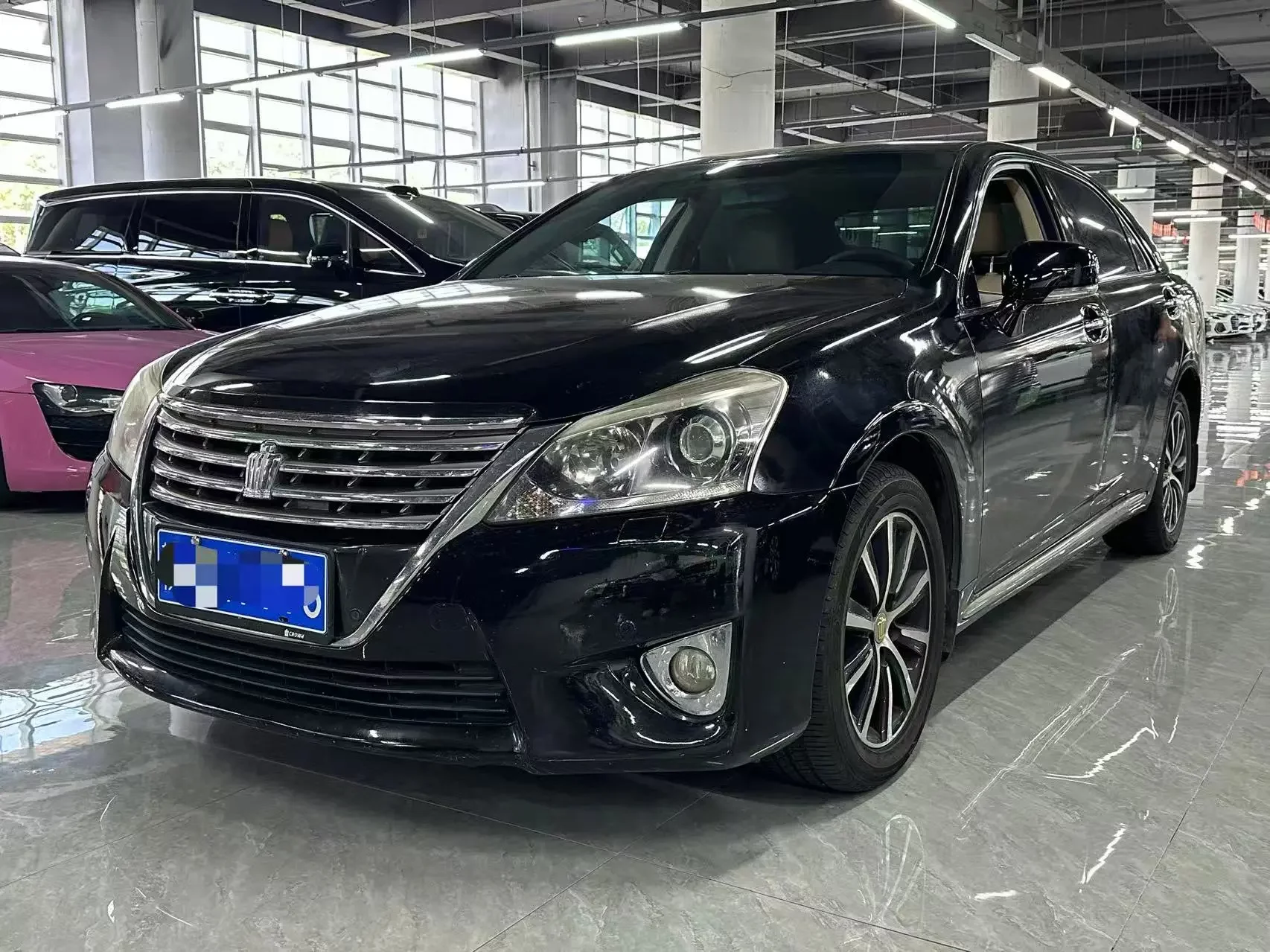 Toyota crown