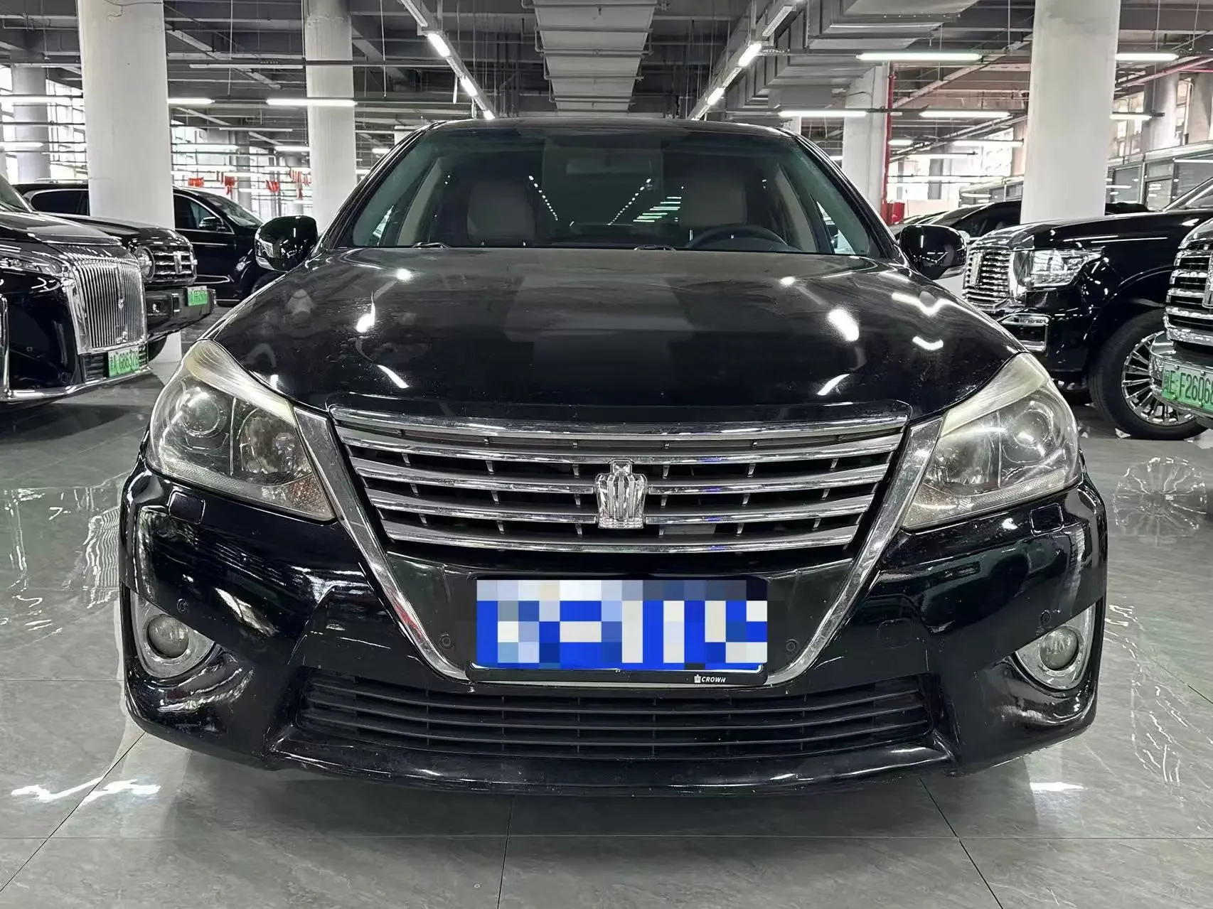 Toyota crown